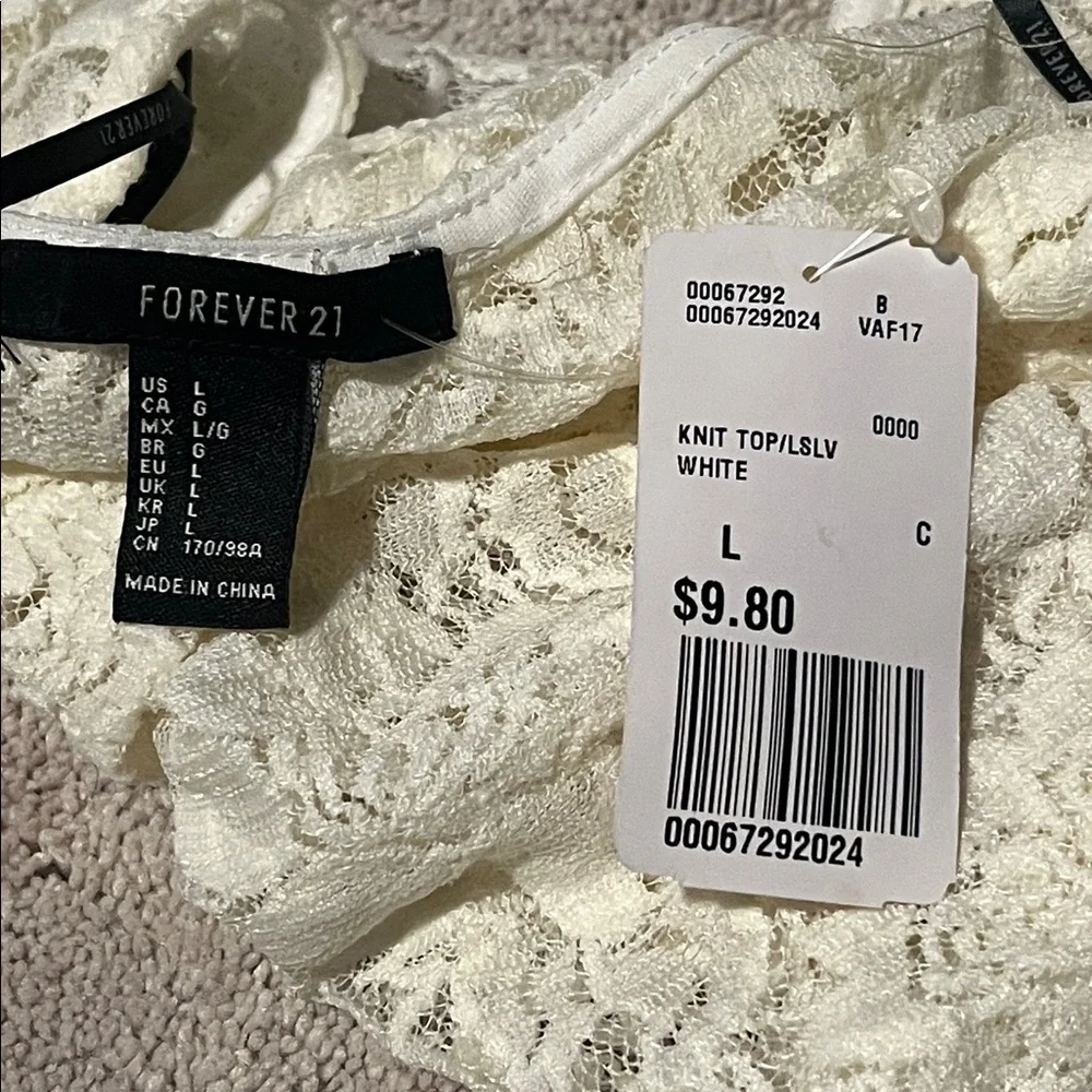 NWT forever 21 cream colored lace cropped long sleeve top